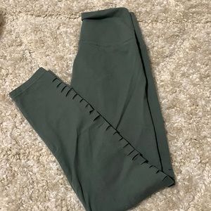 Aerie chill play move slit leggings size M